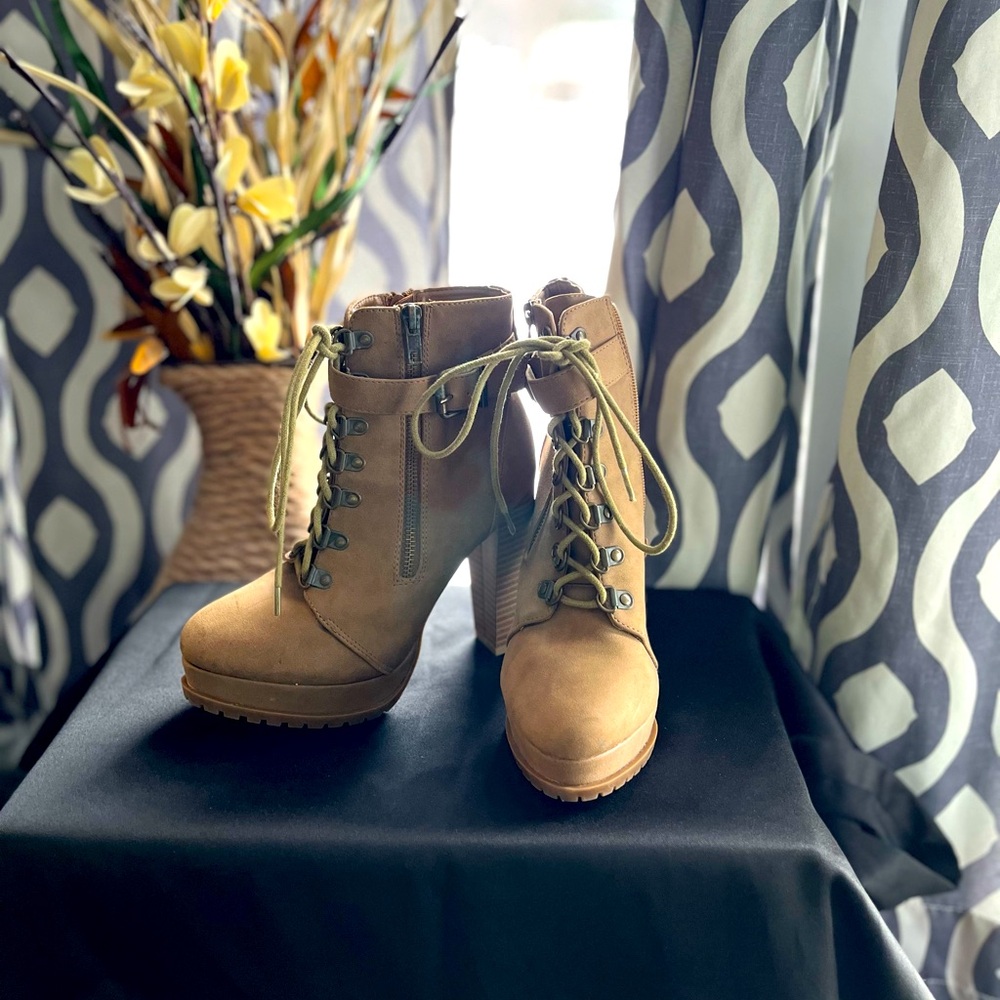 Ankle boots, shoe dazzle